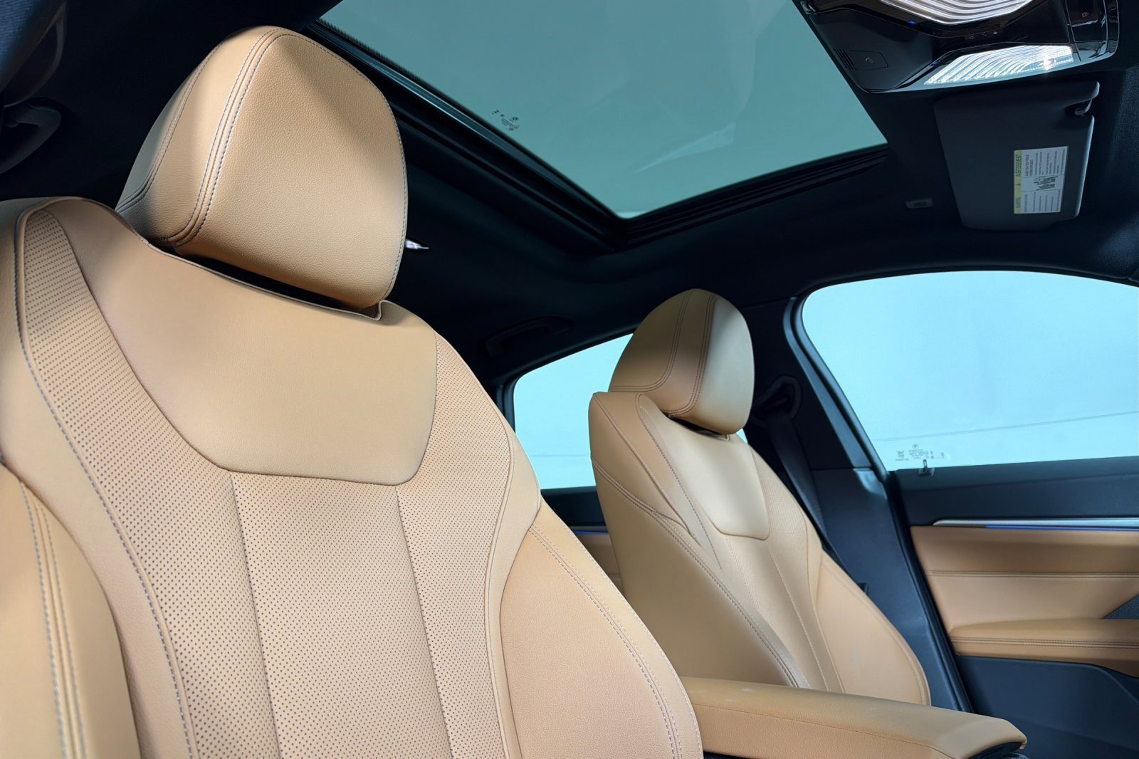 Used 2025 BMW i4 eDrive40 RWD image 15