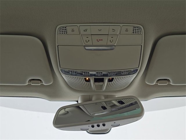 Used 2019 Mercedes-Benz GLC 300 4MATIC image 25