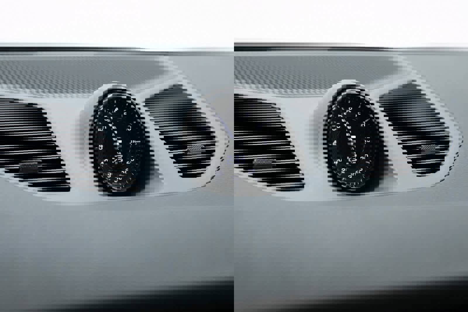 Certified 2025 Porsche Cayenne Coupe image 24