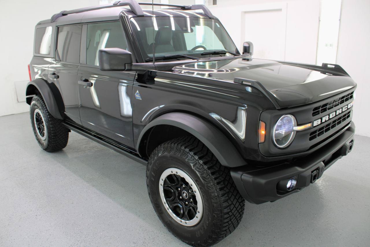 Used 2022 Ford Bronco Black Diamond w/ Sasquatch Package AWD/4WD image 11