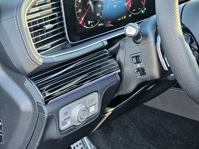 New 2025 Mercedes-Benz GLS 580 4MATIC image 17