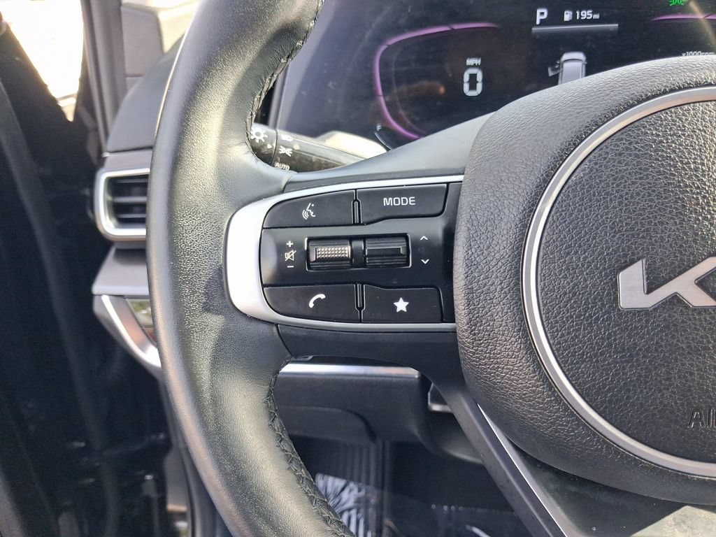 Used 2024 Kia Sportage EX FWD image 19