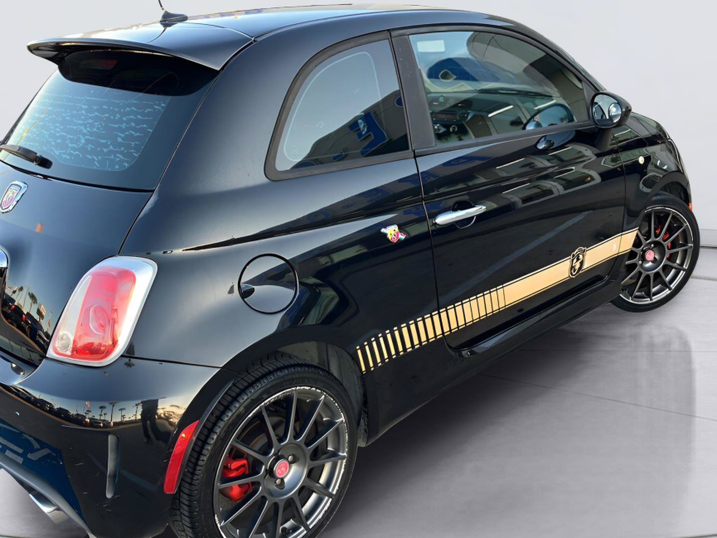 Used 2013 FIAT 500 Abarth w/ Comfort/Convenience Group FWD image 5