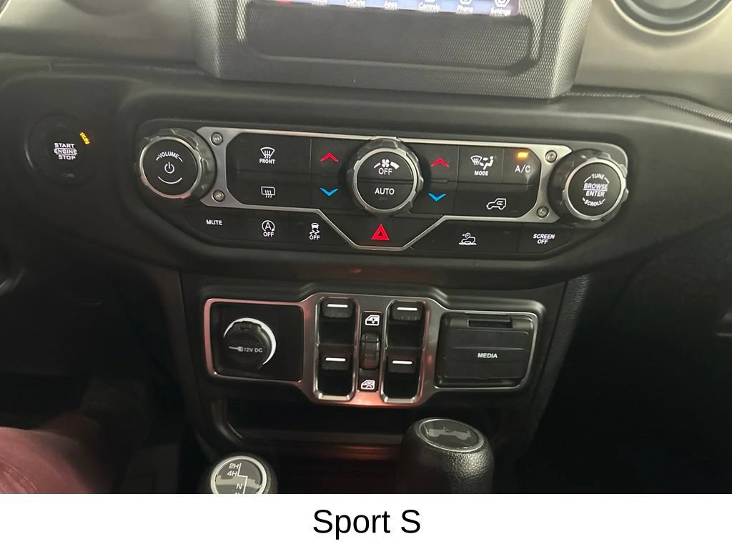 Used 2021 Jeep Wrangler Unlimited Sport w/ Technology Group AWD/4WD image 43