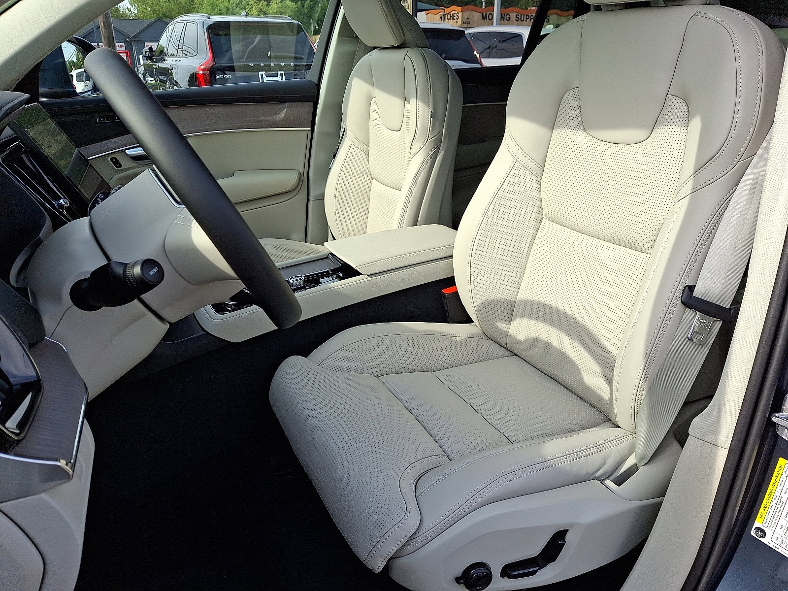 New 2026 Volvo XC90 B6 Ultra image 9