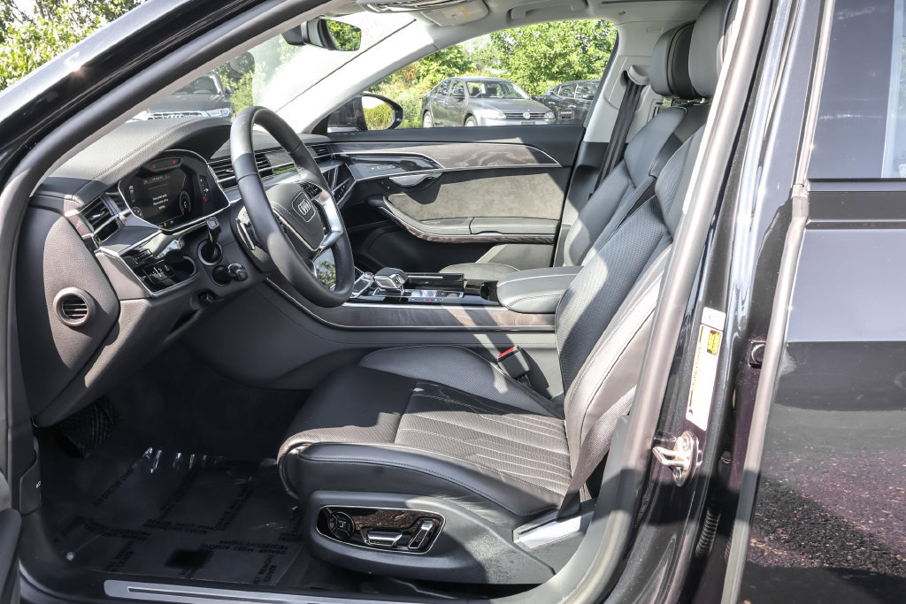 Used 2021 Audi A8 L 4.0T w/ Executive Plus Package AWD/4WD image 6