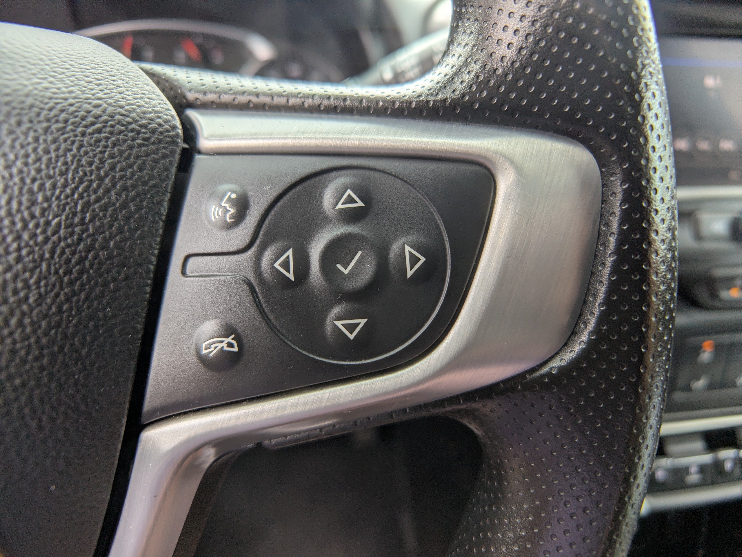 Used 2024 GMC Terrain SLE AWD/4WD image 24
