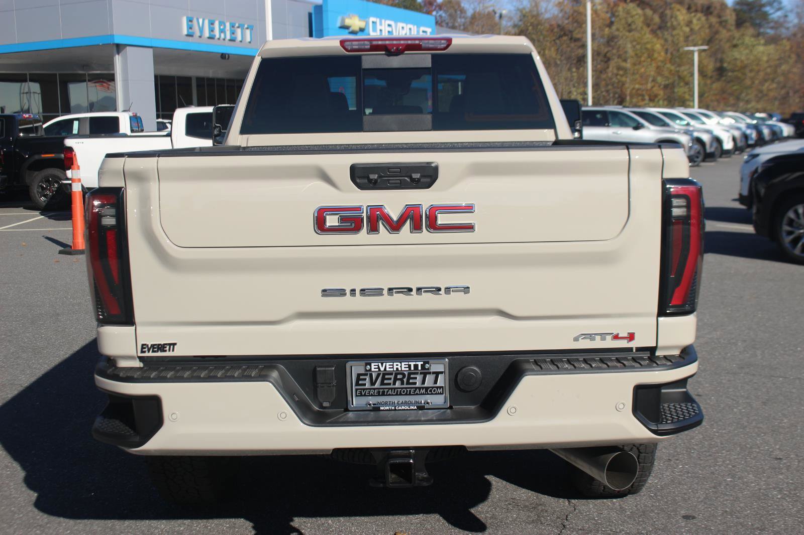New 2026 GMC Sierra 3500 AT4 w/ AT4 Premium Plus Package image 6