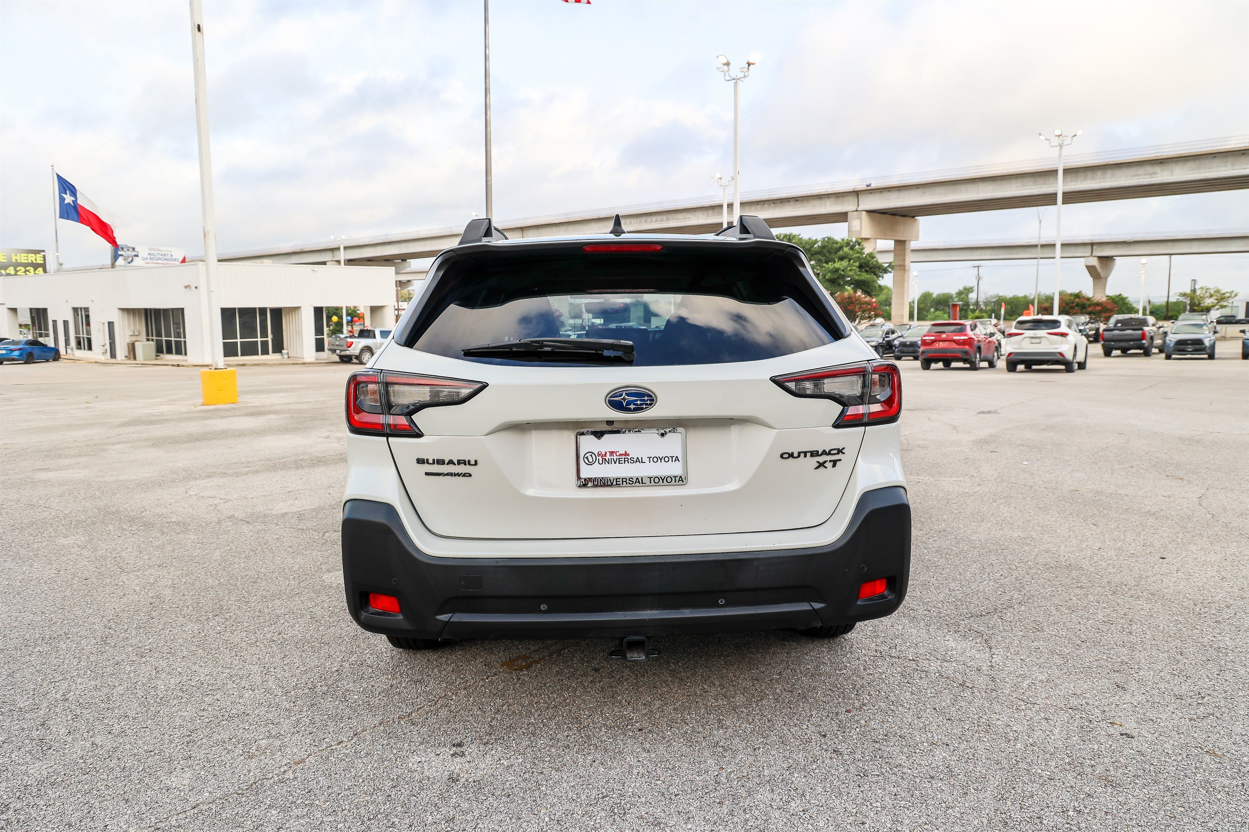 Used 2023 Subaru Outback Onyx Edition XT AWD/4WD image 8