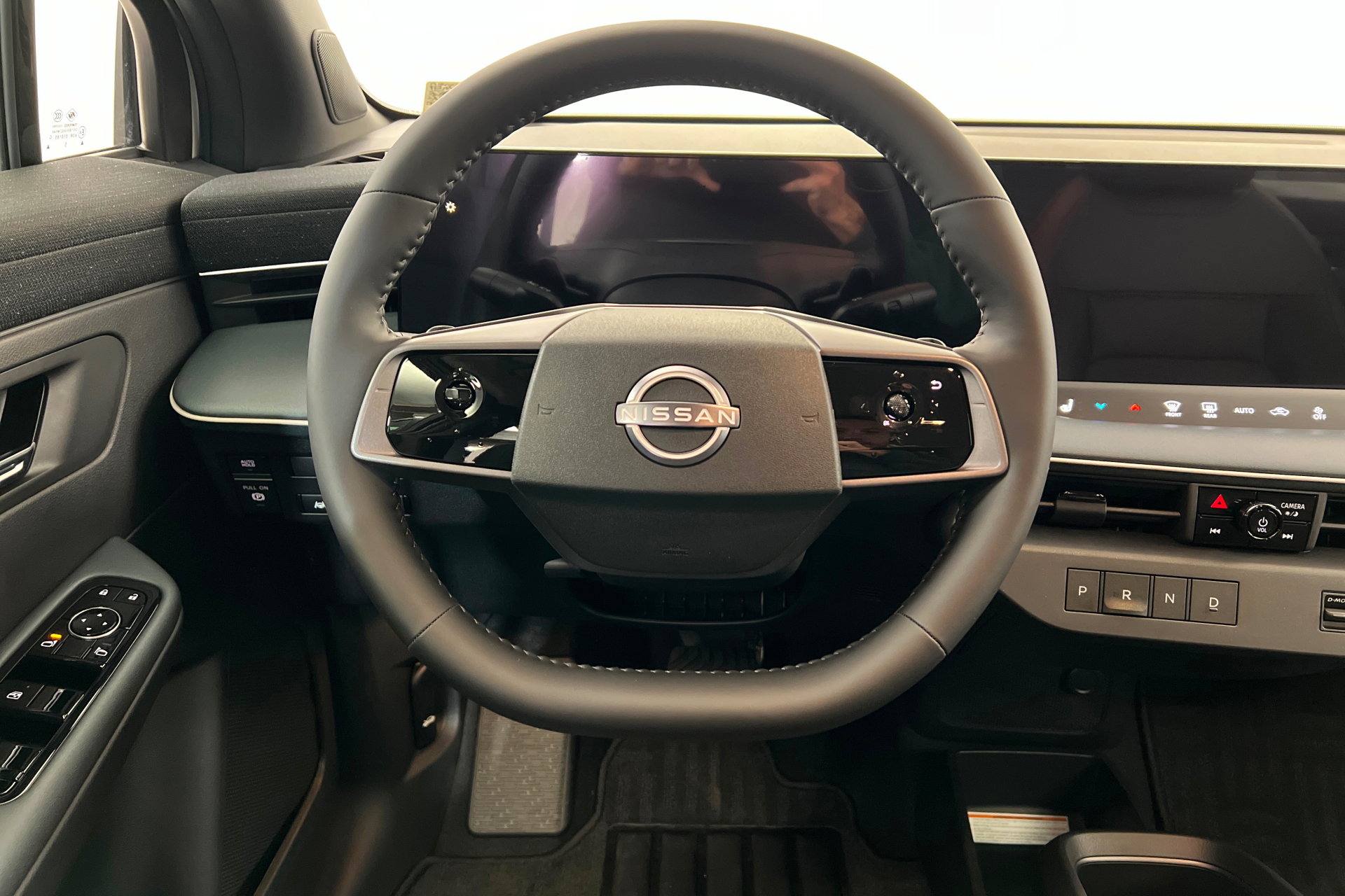 New 2026 Nissan Leaf SV+ w/ Floor Mat Package (SV+) image 12