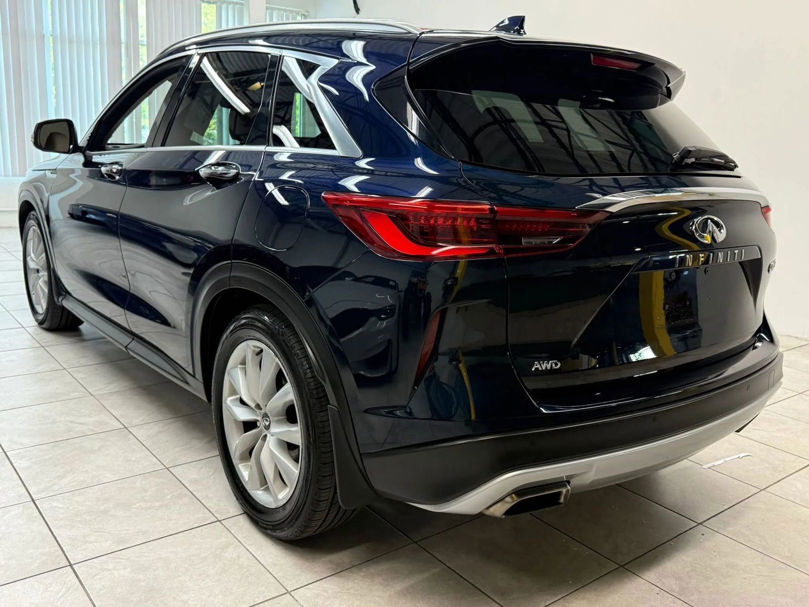 Used 2019 INFINITI QX50 Essential w/ Proassist Package image 7