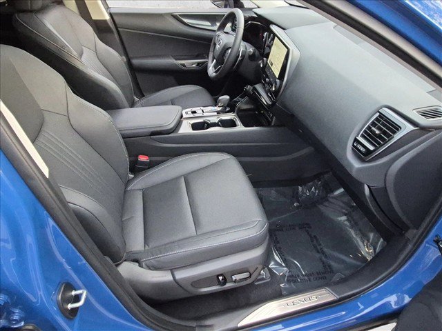 Used 2025 Lexus NX 250 FWD w/ Accessory Package (2T) image 21