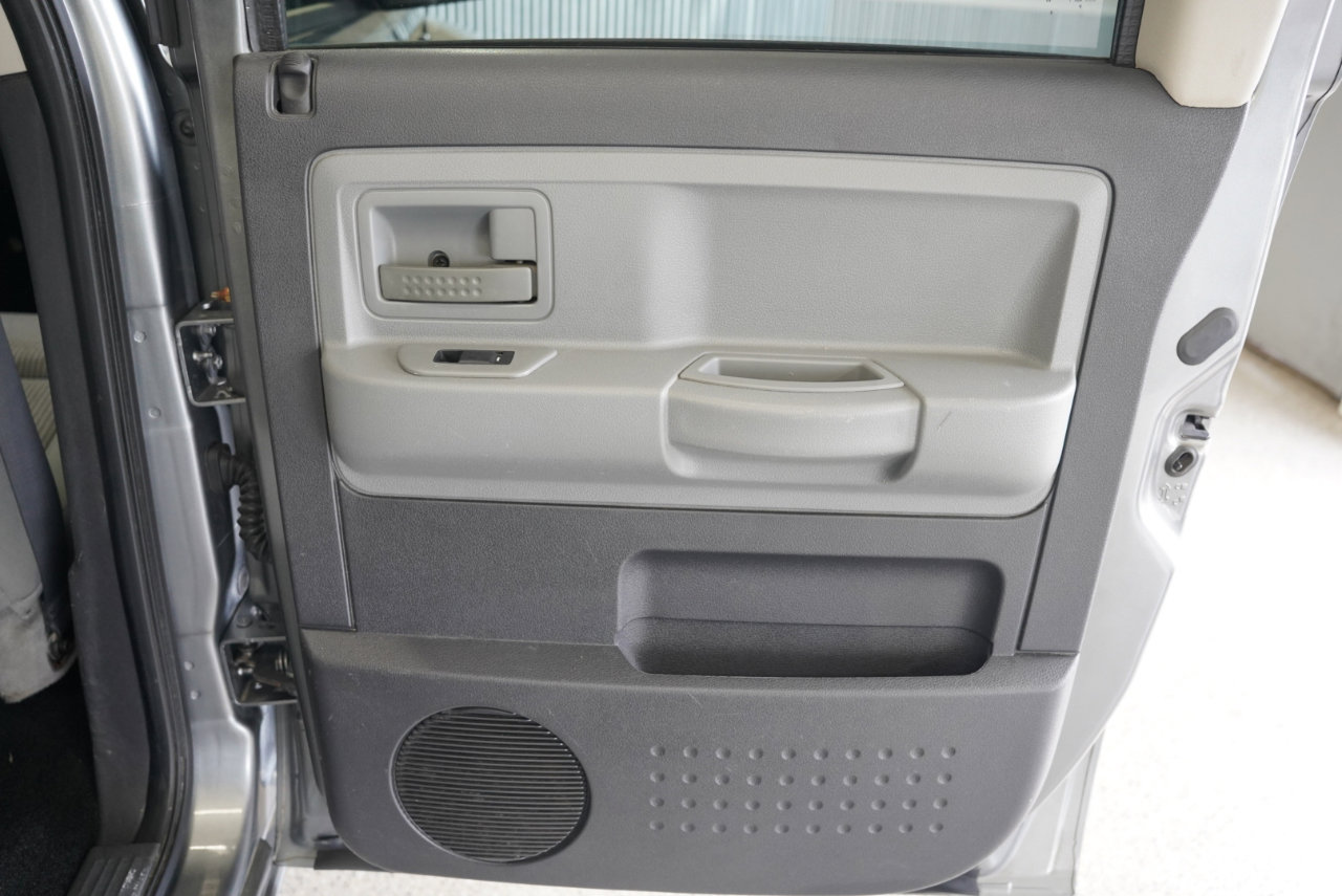 Used 2008 Dodge Dakota SLT image 39