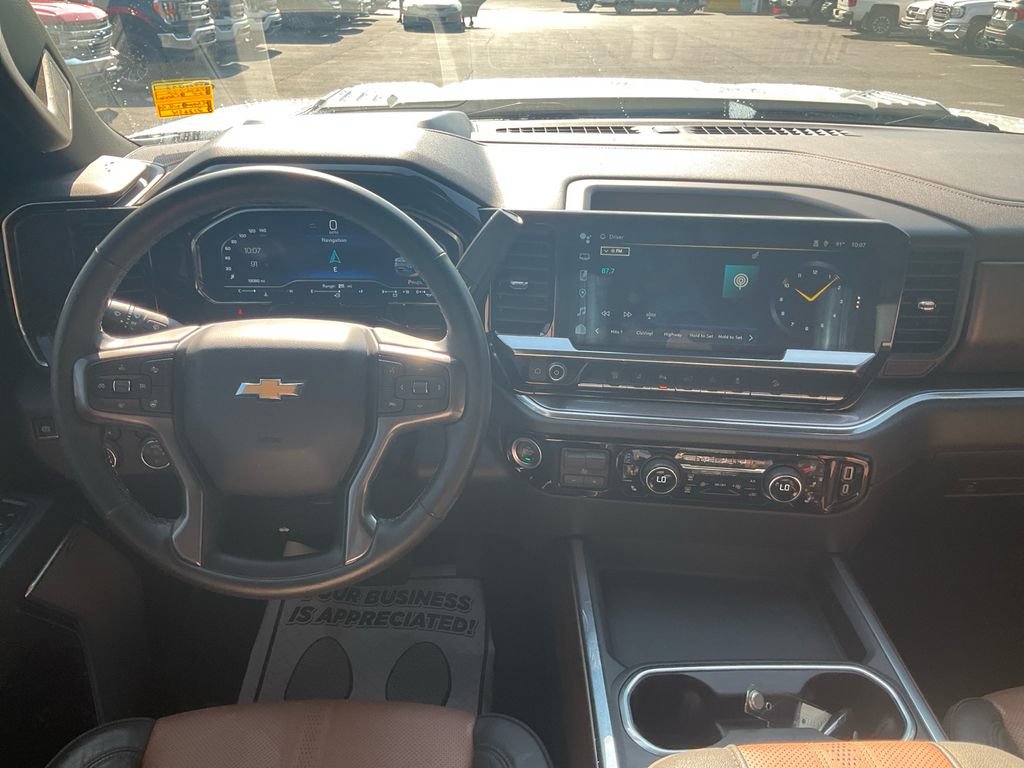 Used 2024 Chevrolet Silverado 3500 High Country w/ High Country Premium Package AWD/4WD image 21