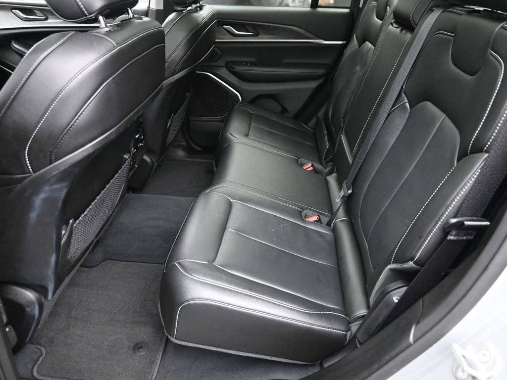 Used 2022 Jeep Grand Cherokee Limited 4xe image 11