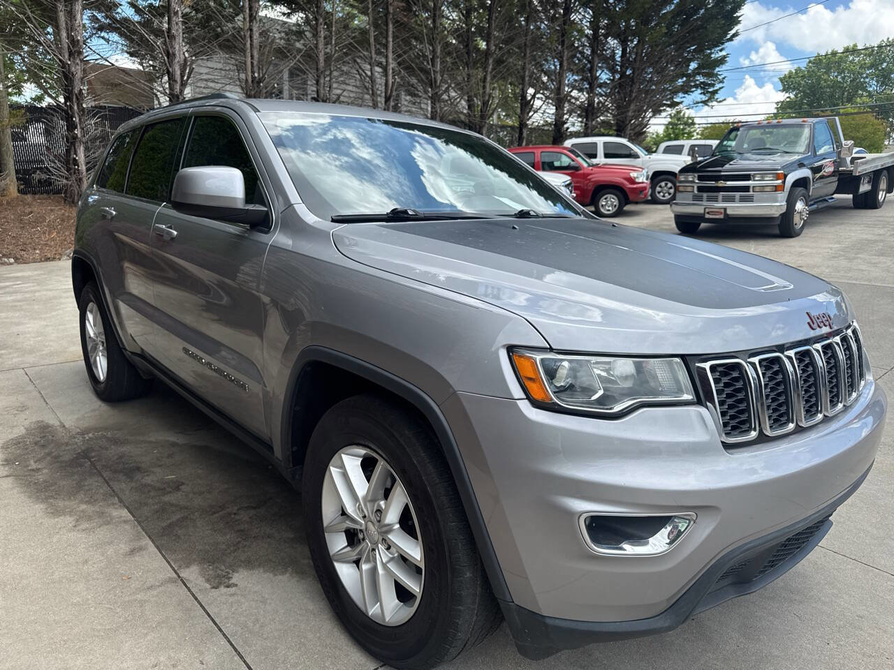 Used 2018 Jeep Grand Cherokee Laredo RWD image 7
