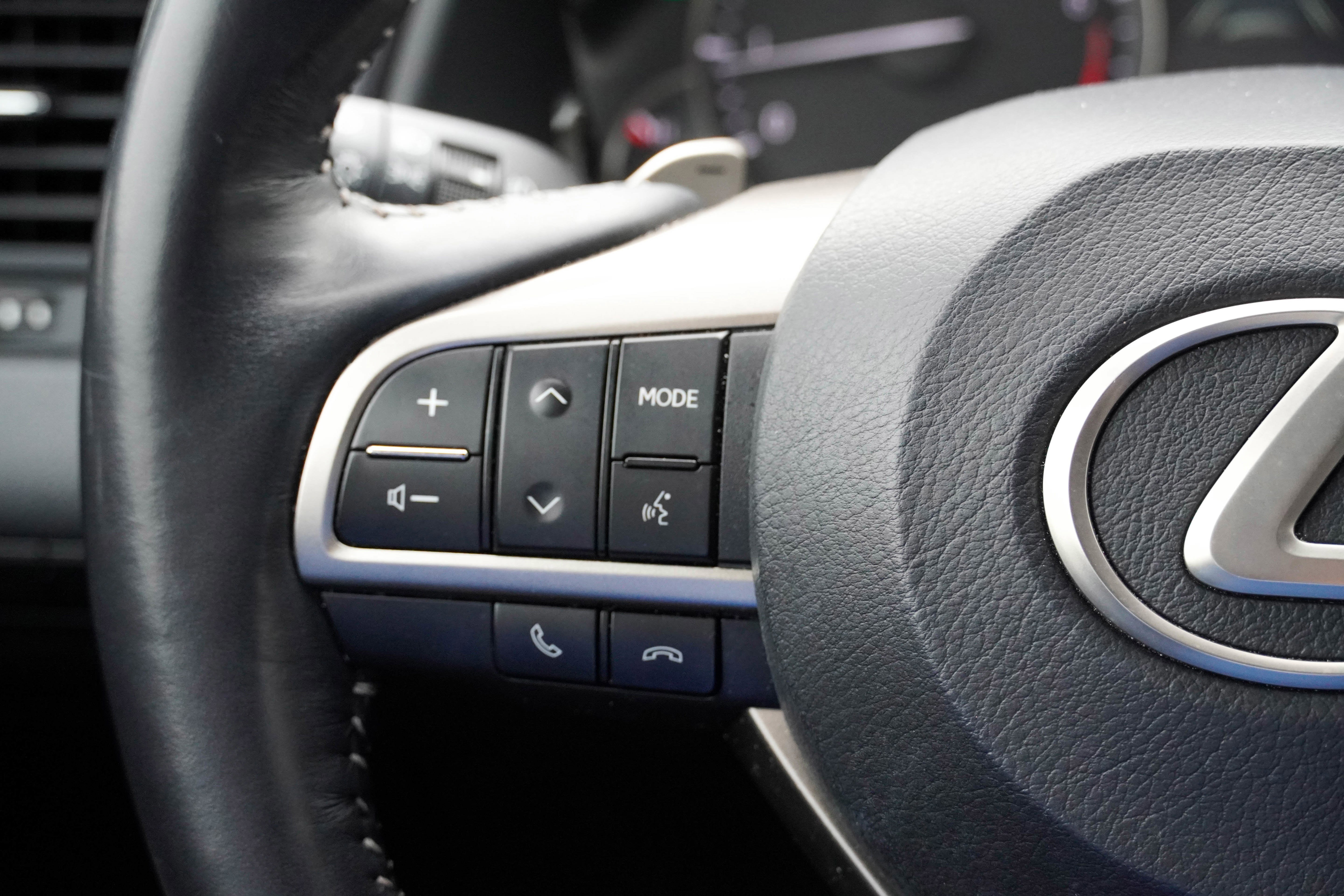 Used 2022 Lexus RX 350L 350L w/ Premium Package image 21