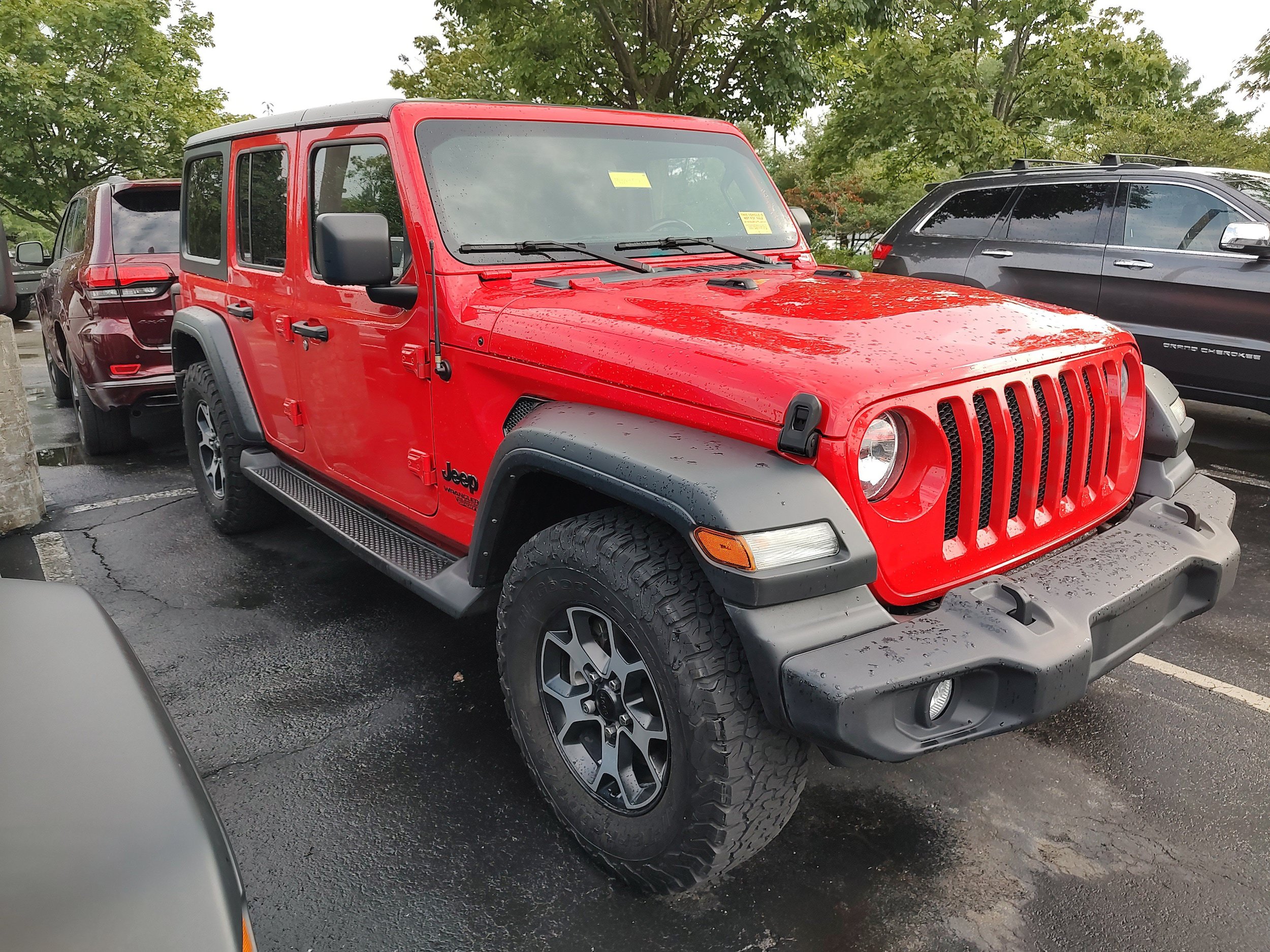 Used 2021 Jeep Wrangler Unlimited Sport AWD/4WD image 3