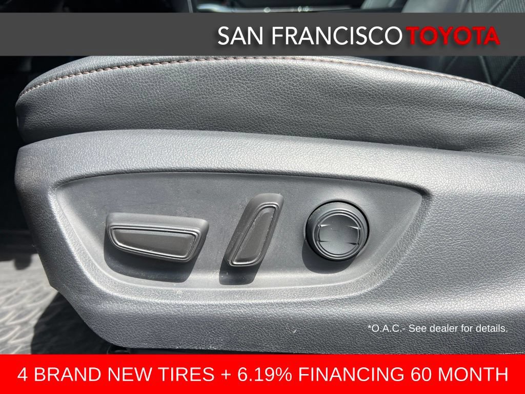 Certified 2018 Toyota Camry XLE w/ Audio Package FWD image 12