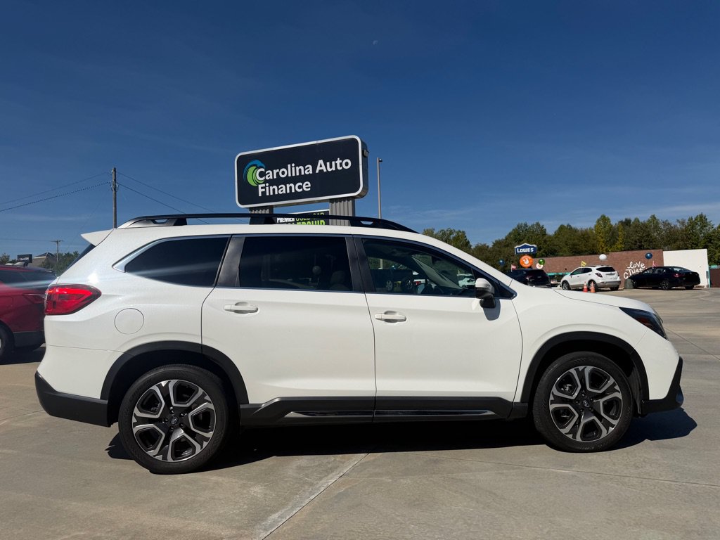 Used 2023 Subaru Ascent Limited AWD/4WD image 6