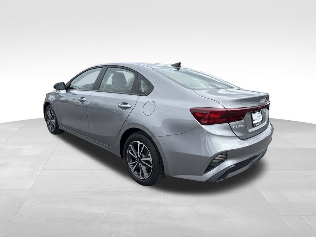 Certified 2024 Kia Forte LXS FWD image 9