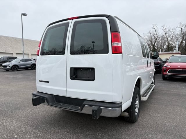 Used 2024 Chevrolet Express 2500 w/ Driver Convenience Package RWD image 5