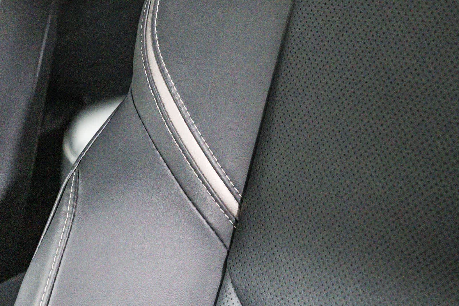 Certified 2026 Toyota Prius XLE FWD image 27