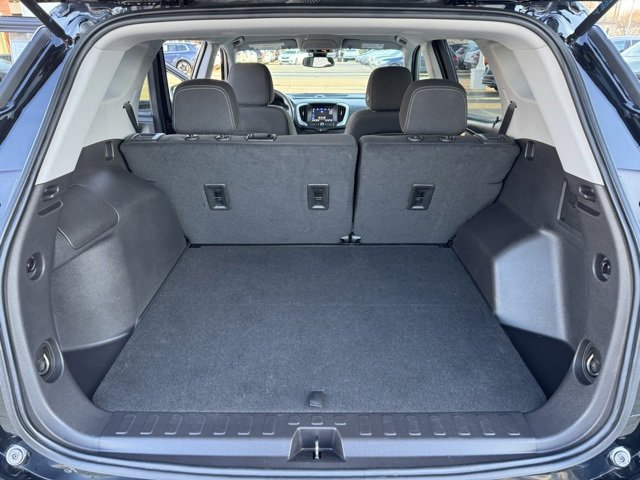 Used 2024 GMC Terrain SLE image 9