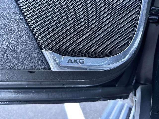 Certified 2025 Cadillac Escalade ESV Premium Luxury Platinum w/ LPO, Floor Liner Package image 15