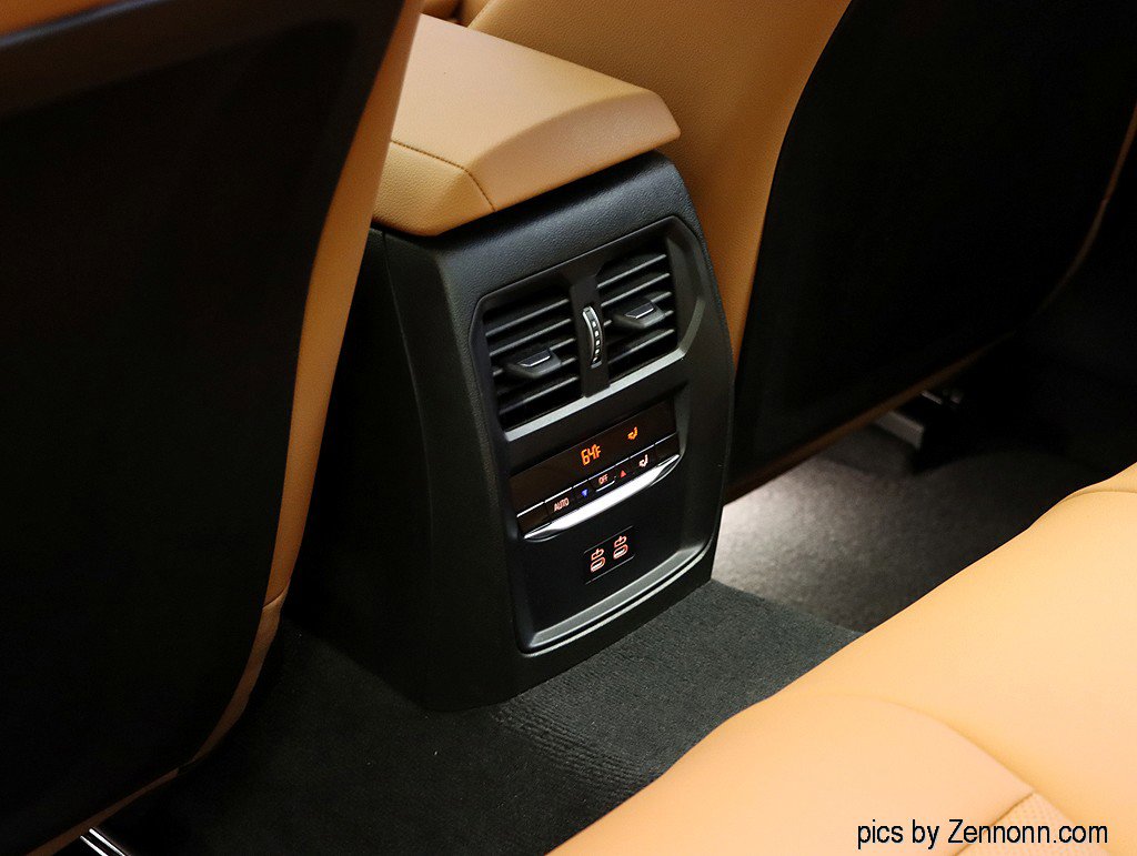 Certified 2024 BMW 330i xDrive Sedan image 14