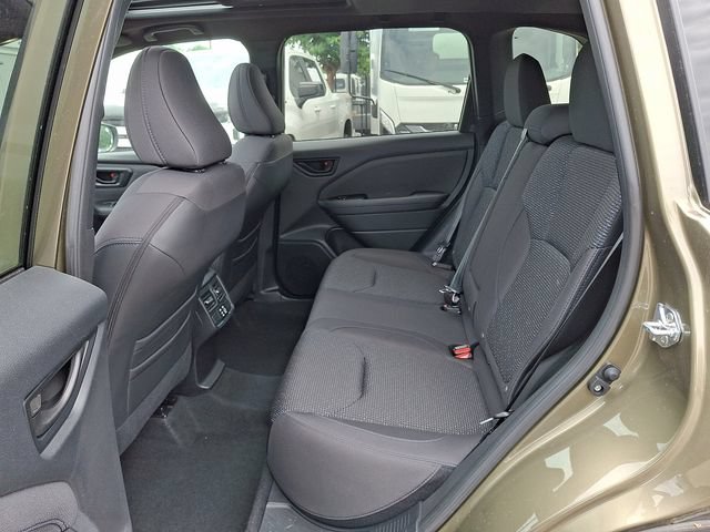 Certified 2025 Subaru Forester Premium AWD/4WD image 8