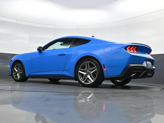 Used 2025 Ford Mustang Premium RWD image 37