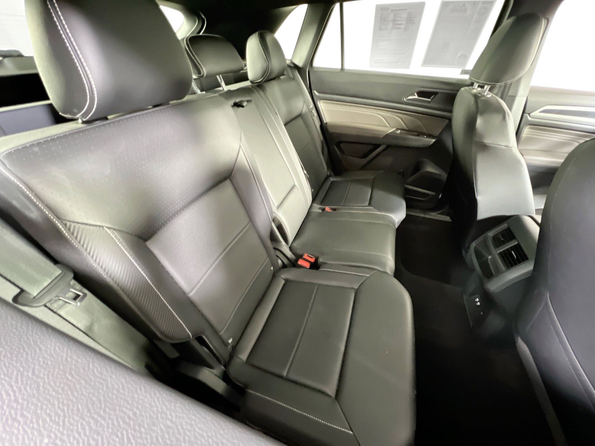 Used 2023 Volkswagen Atlas Cross Sport SEL R-Line image 27