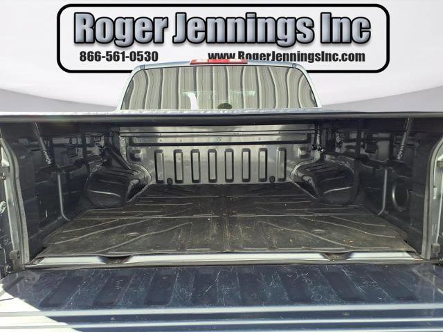 Used 2023 Nissan Frontier SV w/ Midnight Edition Package image 23