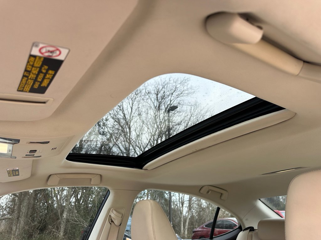 Used 2018 Lexus ES 350 w/ Luxury Package w/Wood Trim image 27