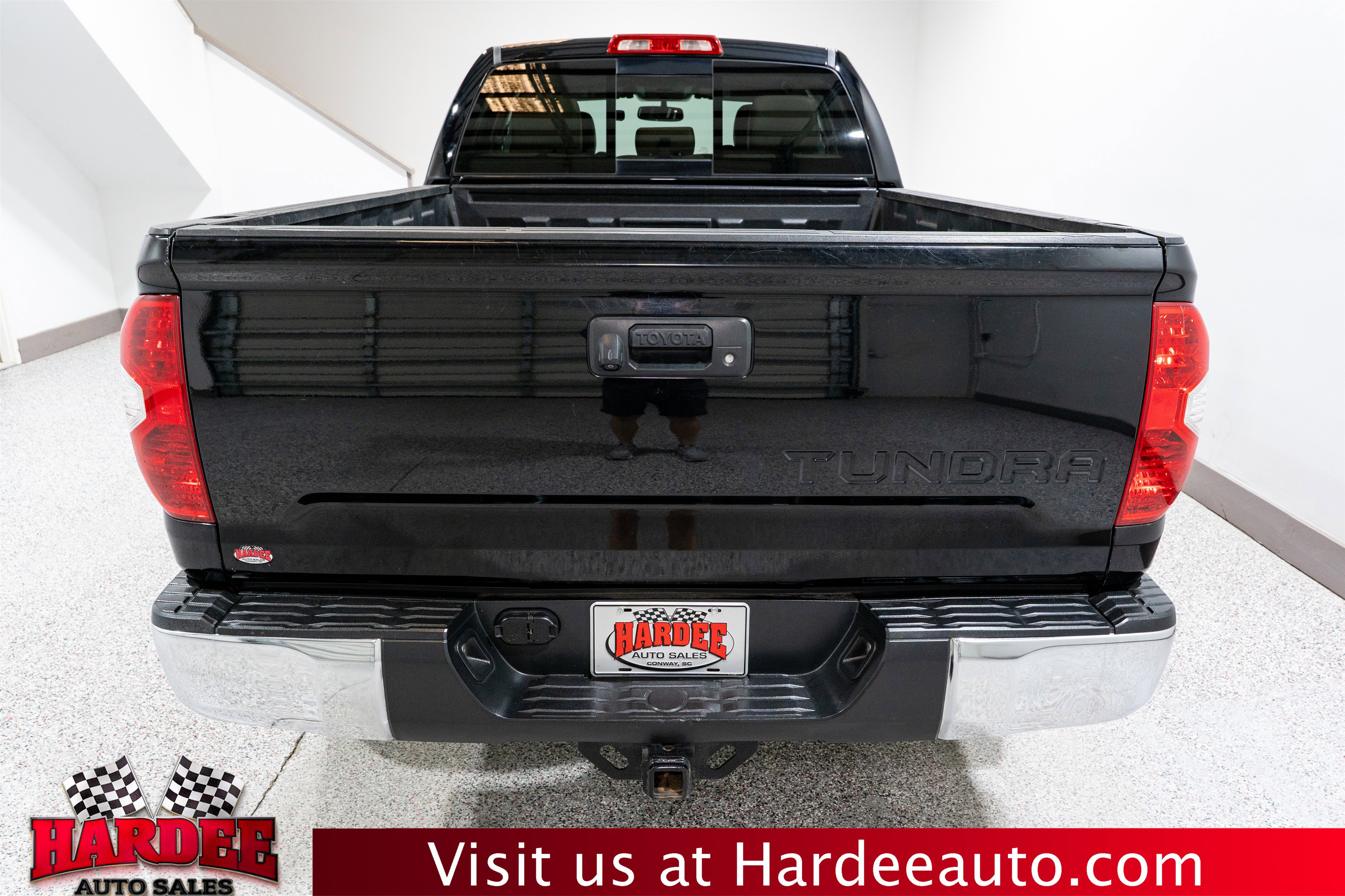 Used 2015 Toyota Tundra SR5 w/ TRD Off Road Package AWD/4WD image 4