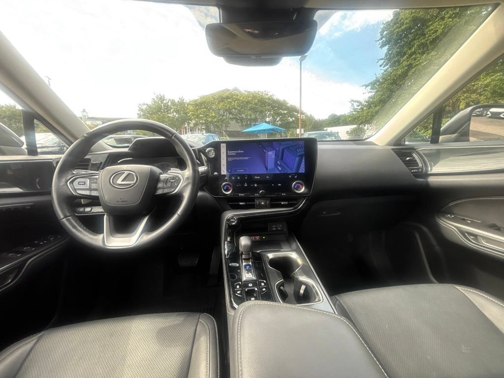 Used 2022 Lexus NX 350 AWD image 18