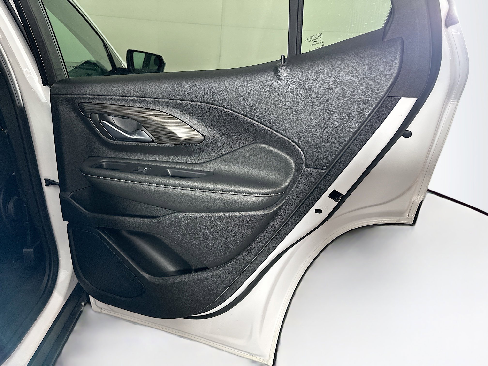 Used 2024 GMC Terrain SLE image 29