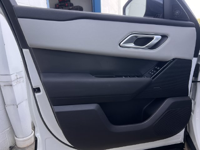 Used 2024 Land Rover Range Rover Velar Dynamic SE AWD/4WD image 10