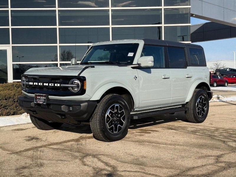 Used 2023 Ford Bronco Outer Banks image 7