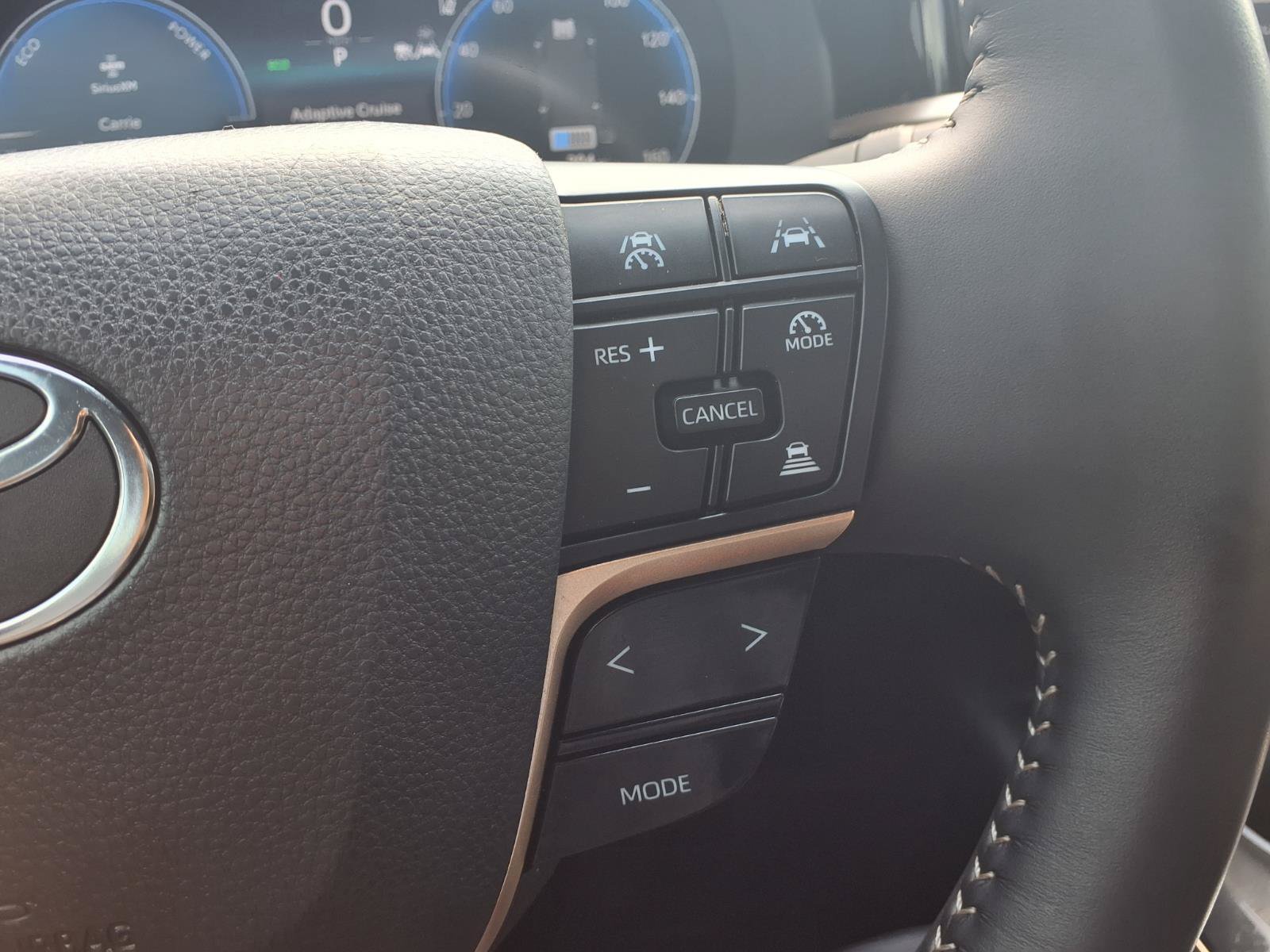 Used 2024 Toyota Crown AWD/4WD image 17