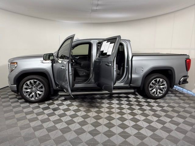 Used 2024 GMC Sierra 1500 Denali w/ Denali Reserve Package AWD/4WD image 4
