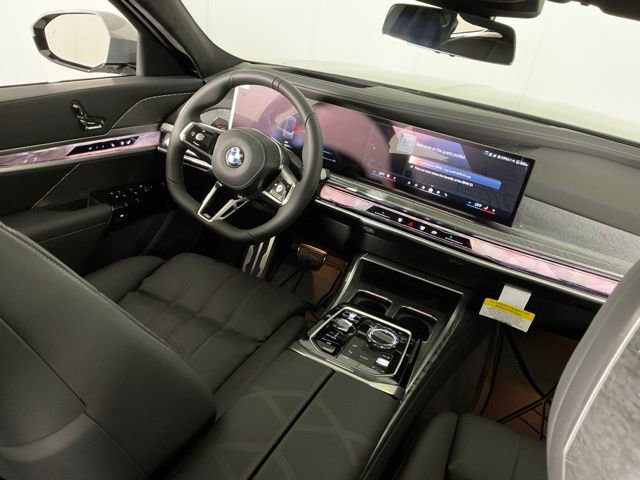 Used 2024 BMW 760i xDrive image 32