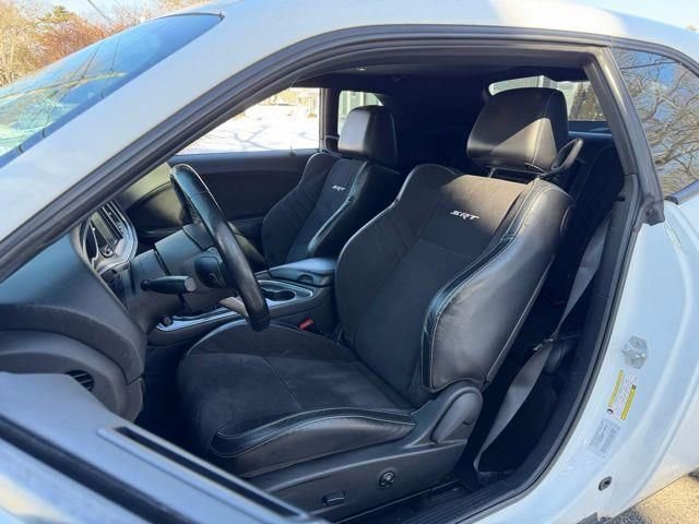 Used 2015 Dodge Challenger SRT w/ Technology Group image 19