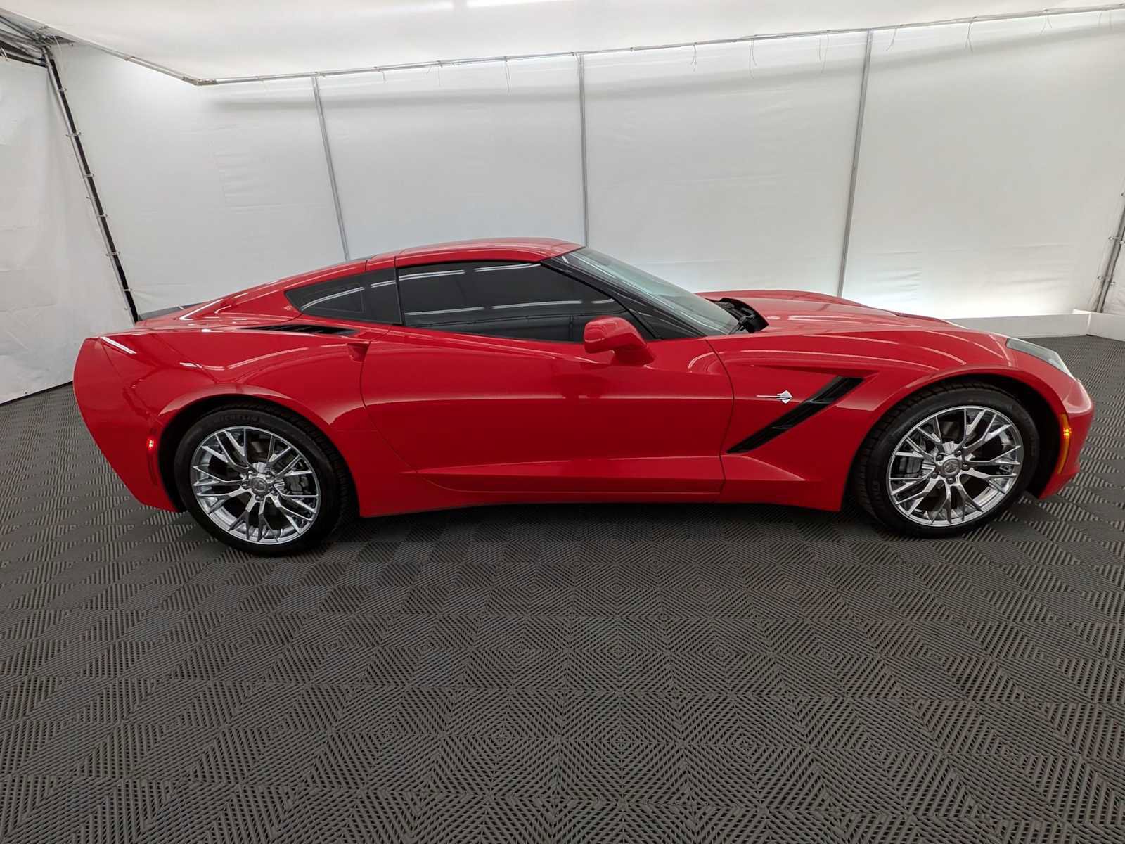 Used 2017 Chevrolet Corvette Stingray Coupe w/ 1LT RWD image 7