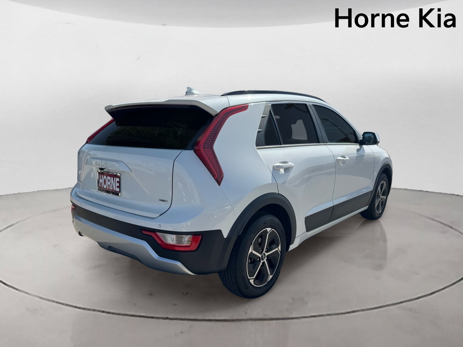 Certified 2024 Kia Niro EX FWD image 4