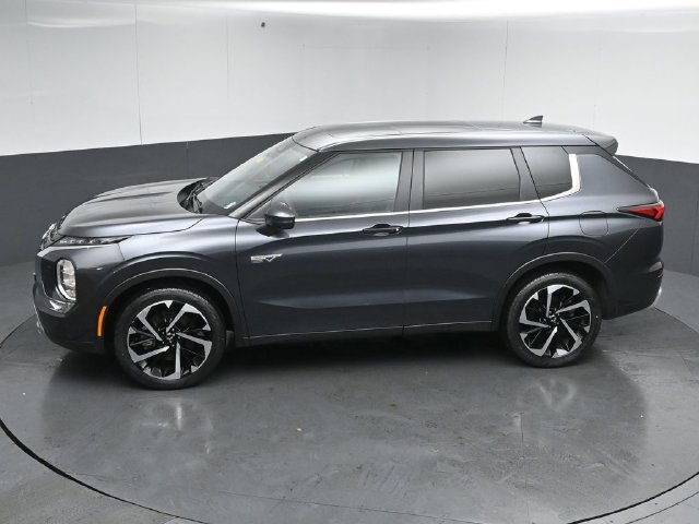 Used 2025 Mitsubishi Outlander SE AWD/4WD image 46