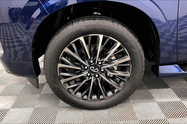 Used 2025 INFINITI QX80 Autograph w/ Premium Cargo Package image 10