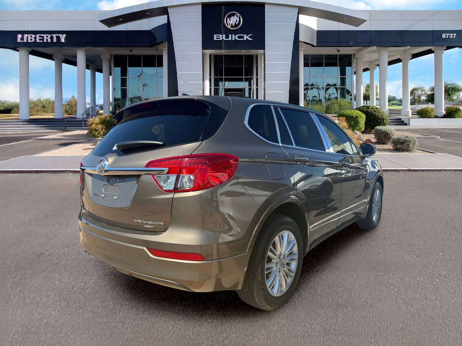 Used 2018 Buick Envision Preferred FWD image 2