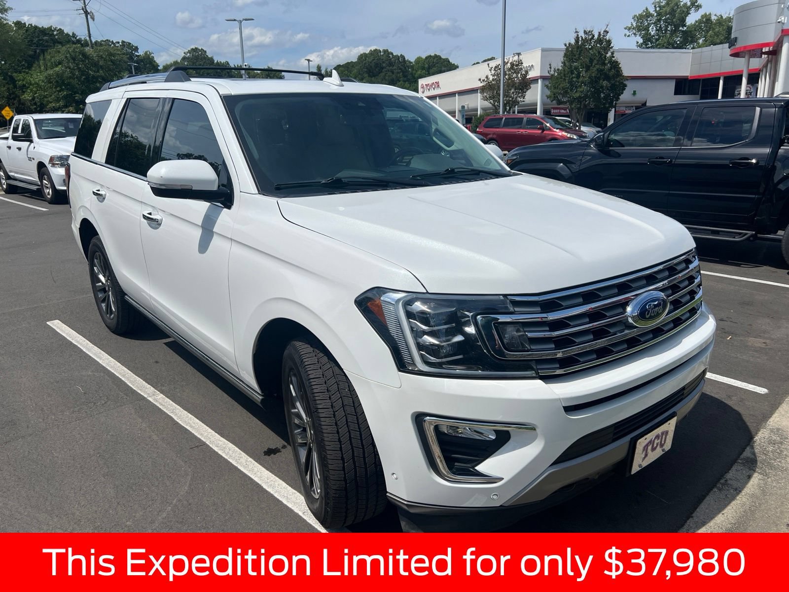 Used 2021 Ford Expedition Limited AWD/4WD image 3